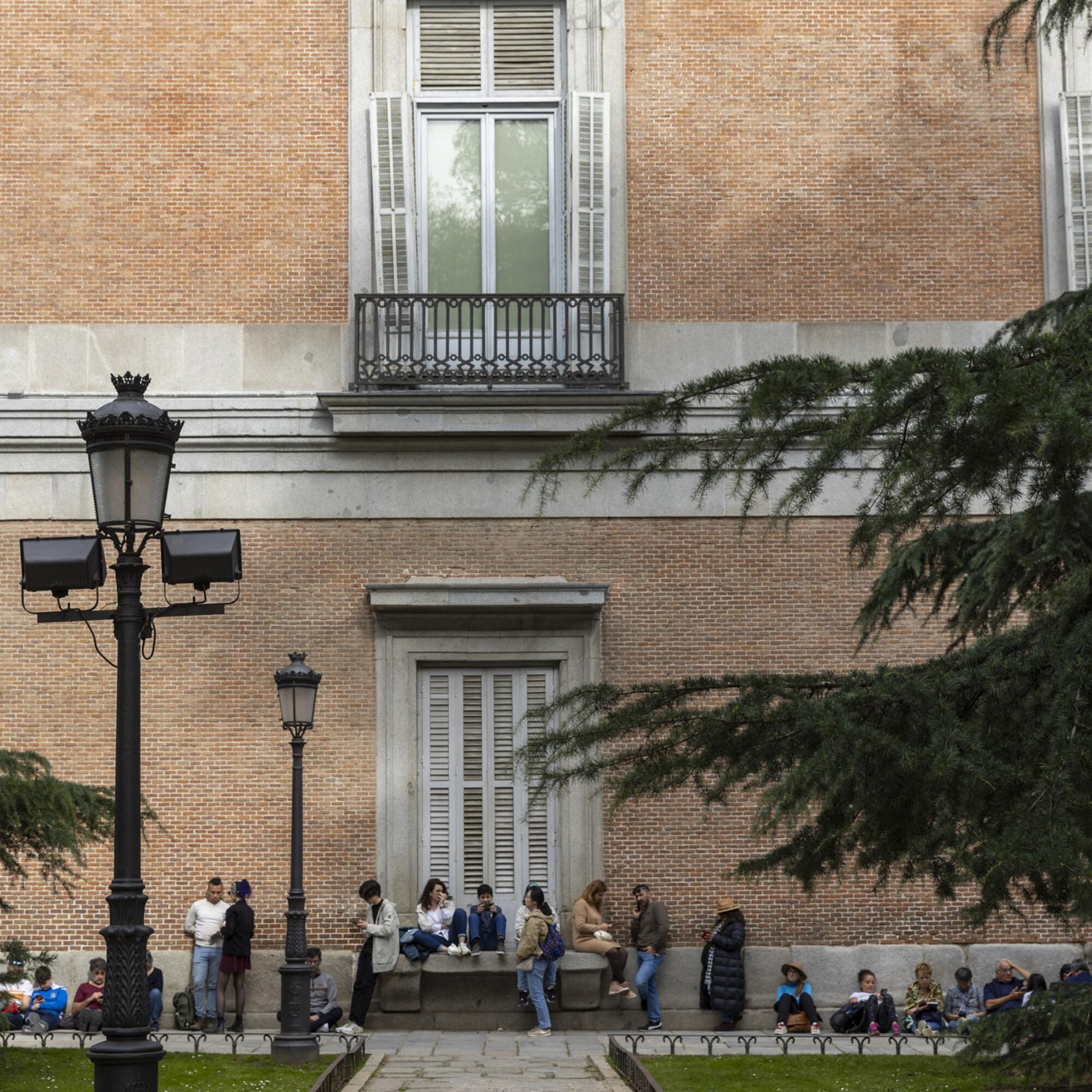Colas museo del  Prado